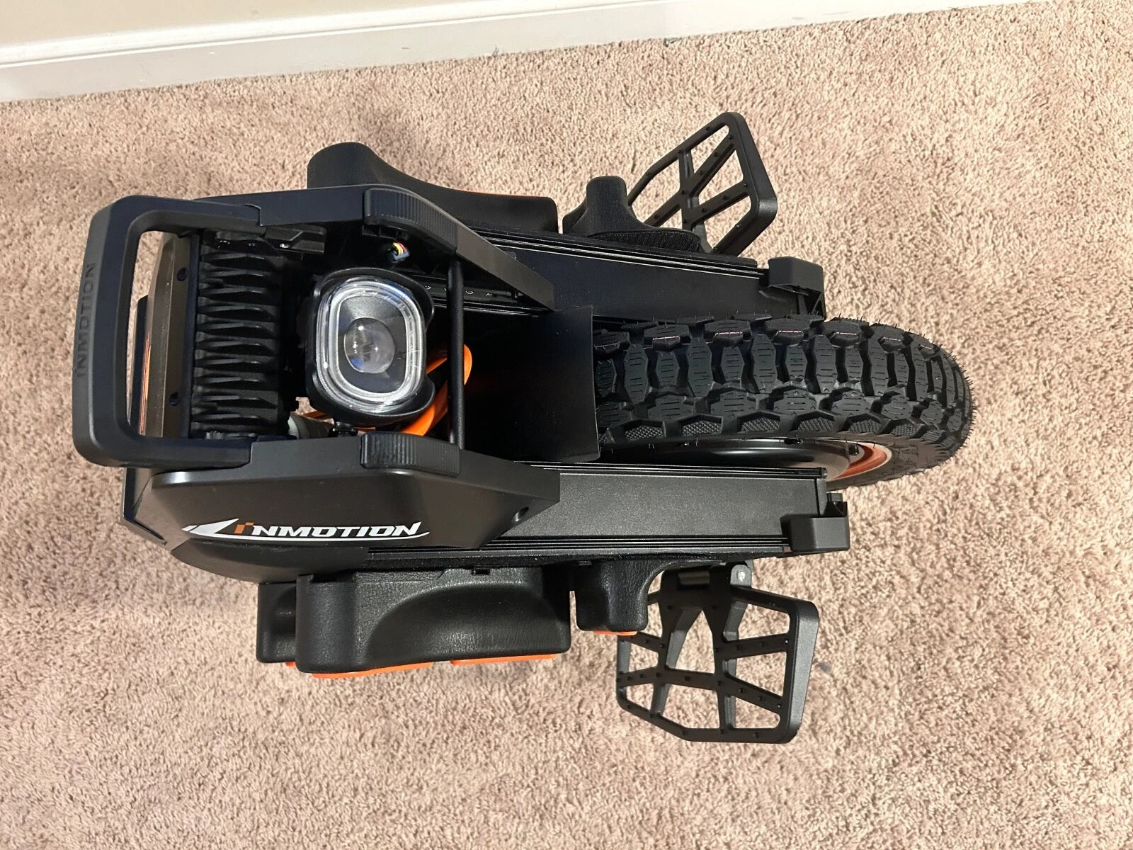 Powerful INMOTION V14 50S Electric Unicycle – 9000W Peak, 2400Wh 134V Battery